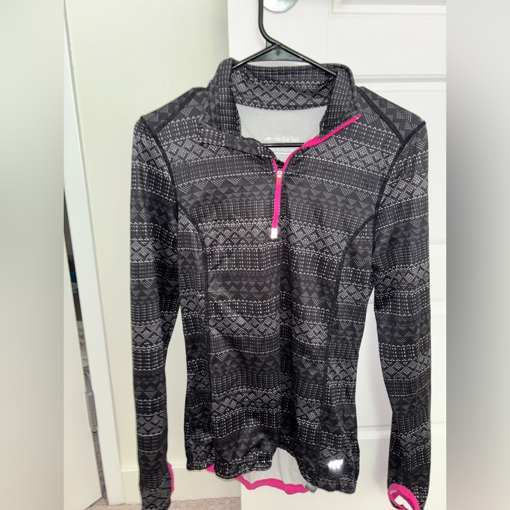 Black and Gray Patterned Quarter-Zip Top
